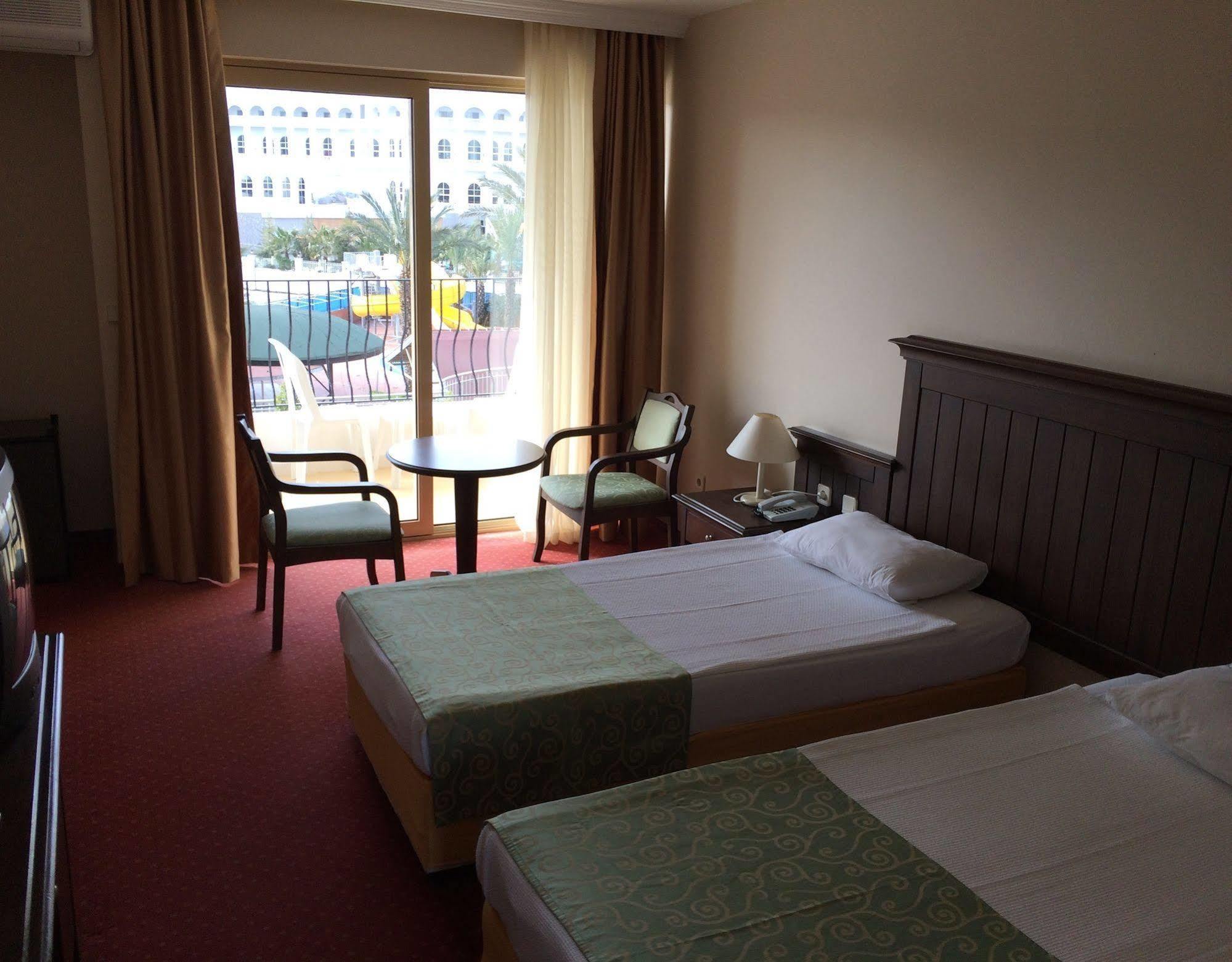 Side Palm D'Or Hotel Buitenkant foto